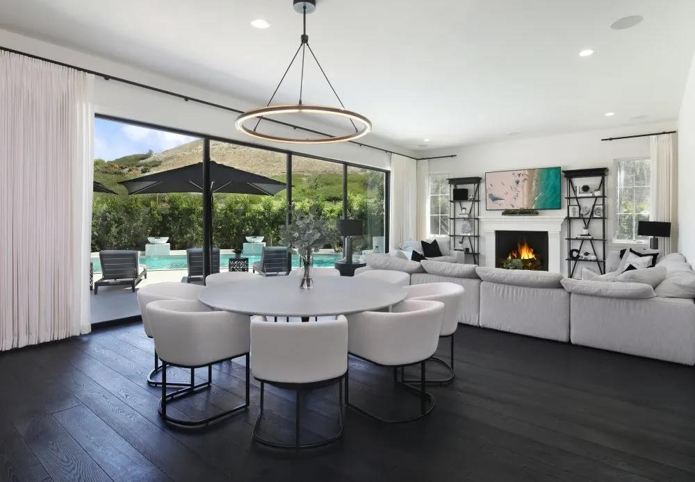 1606977147270159.jpg 5f14eead1bbe6.jpg