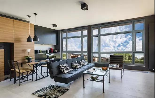 1606977579915208.jpg 5f1e274157e12.jpg